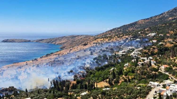 Φωτιά στην Άνδρο, νέο 112 για εκκένωση του Κόλυμπου