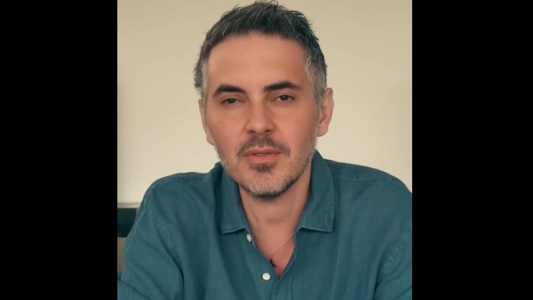 Ο Μιχάλης Χατζηγιάννης αποχαιρέτησε τον Γιώργο Μαζωνάκη με το «Ανήκω σε μένα»: Φίλε μου αγαπημένε θα μας λείψεις