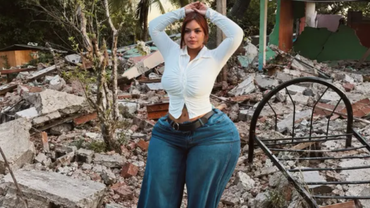Influencer στον Παναμά τα άκουσε για τις πόζες μπροστά στα ερείπια κτηρίων μετά τον σεισμό των 7,7 Ρίχτερ, τι απάντησε στους επικριτές της
