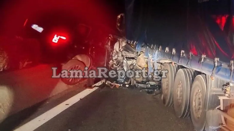 Σοβαρό τροχαίο για τον Αλέξη Κούγια, το αυτοκίνητό του «καρφώθηκε» σε φορτηγό – Δείτε φωτογραφίες
