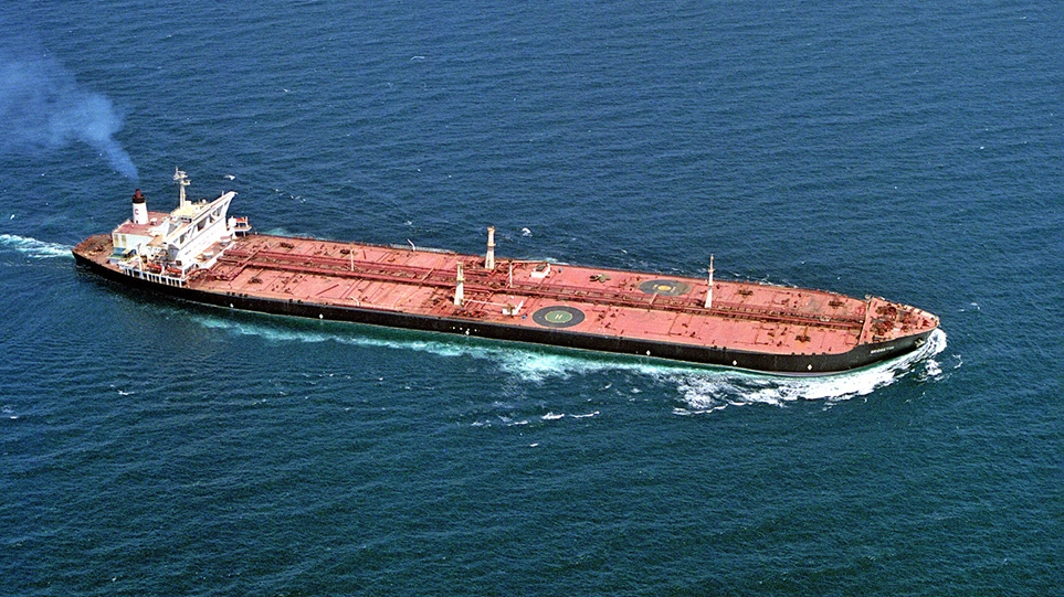Ρωσικό τάνκερ στην Κάρυστο | Κίνδυνος να τιναχθεί το πλοίο στον αέρα (ΕΓΓΡΑΦΟ)