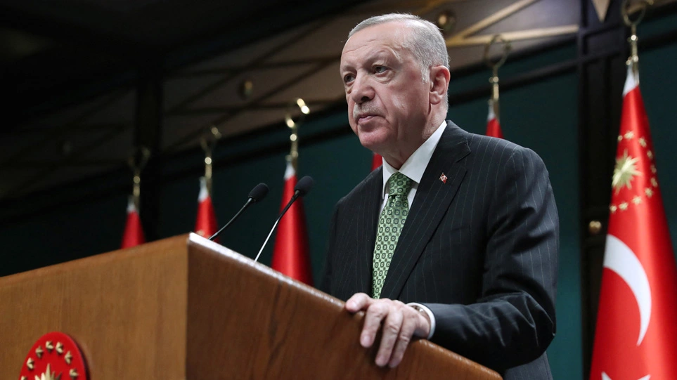 Foreign Policy: Γιατί η Δύση «χρειάζεται τον Ερντογάν περισσότερο από ποτέ», τι μπορεί να του προσφέρει, για να εγκαταλείψει τον Πούτιν