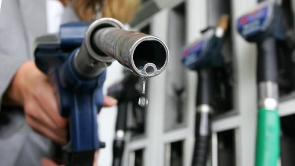Πρατηριούχοι: Ο Στουρνάρας δεν μειώνει το φόρο στο πετρέλαιο λόγω... εγωισμού