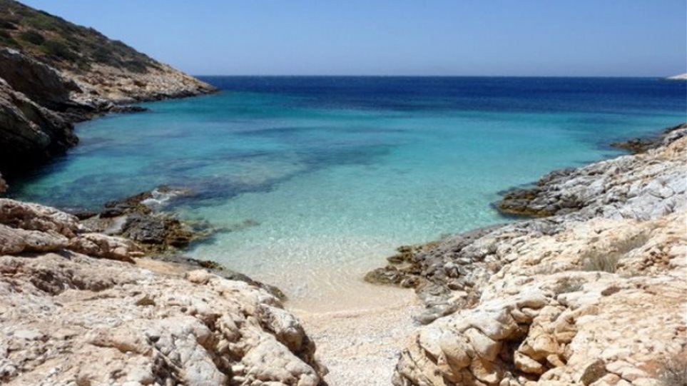 Η γραφειοκρατία «πνίγει» όσους θέλουν να αγοράσουν νησί στην Ελλάδα