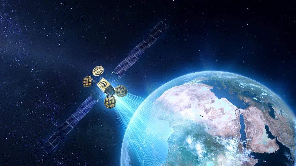 Спутник связи 2023. Satellite Internet. Евтелсат нетворкс спутниковый интернет сигнал.