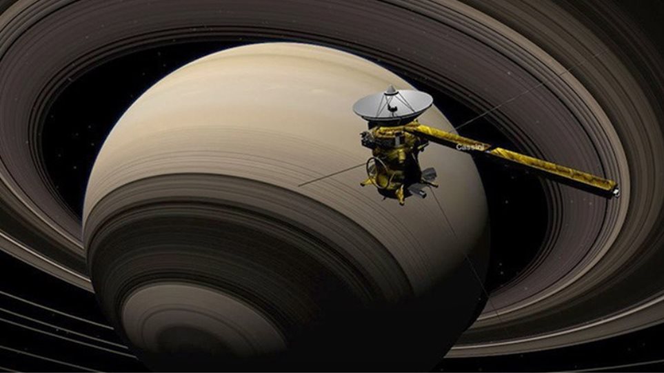 «Τίτλοι τέλους» για το Cassini: Έστειλε το τελευταίο του σήμα στη Γη και αυτοκαταστράφηκε