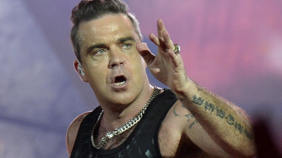 English-singer-Robbie-Williams-performs
