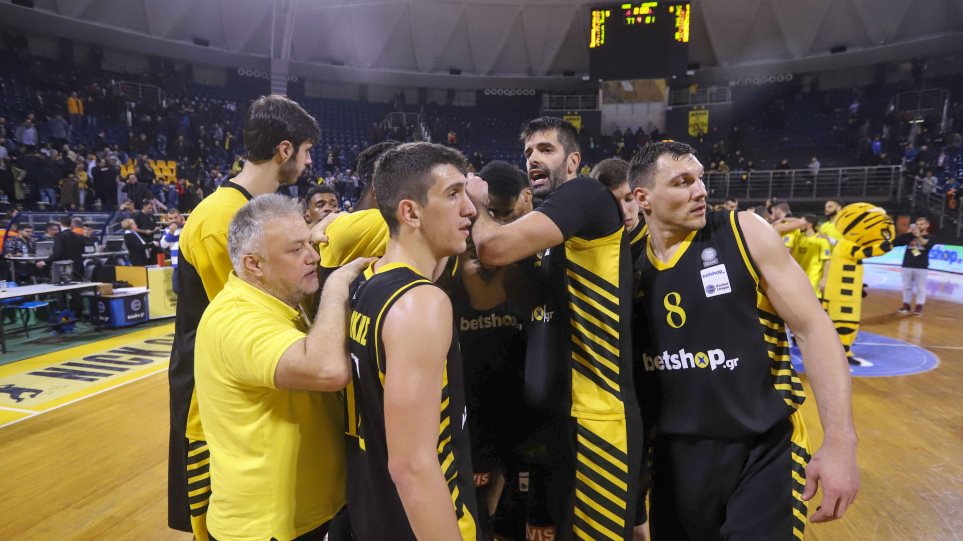 Basket League Arhs Aek 77 81 Treno H Enwsh Perase Ki Apo Thn 8essalonikh