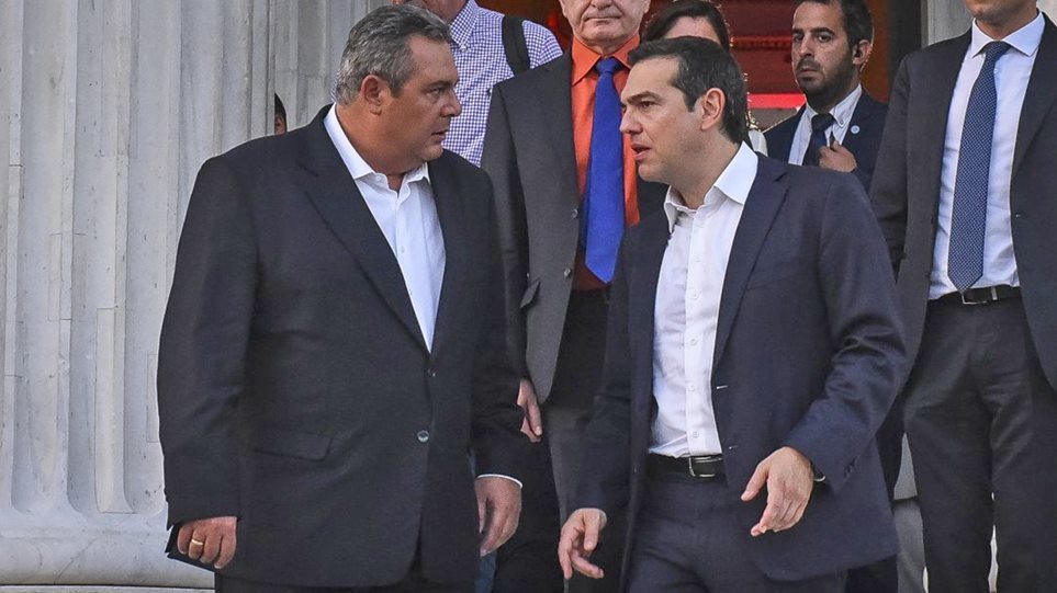 tsipras-kamenos-maximou_main01