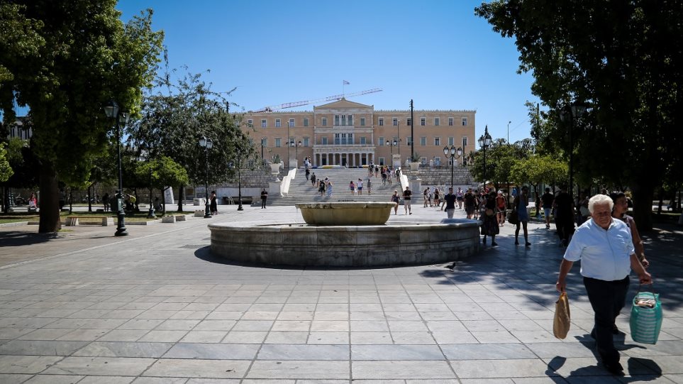 Οι 8 στους 10 Έλληνες υποστηρίζουν πως οι φόροι που πληρώνουν δεν αντιστοιχούν στις παροχές
