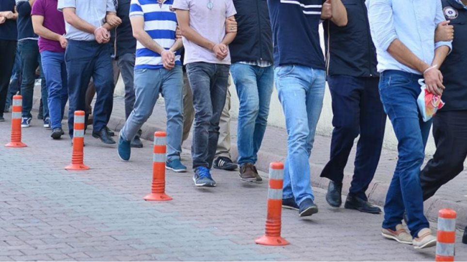 Τουρκία: Νέο πογκρόμ κατά στρατιωτικών για σχέσεις με τον Γκιουλέν - 223 συλλήψεις