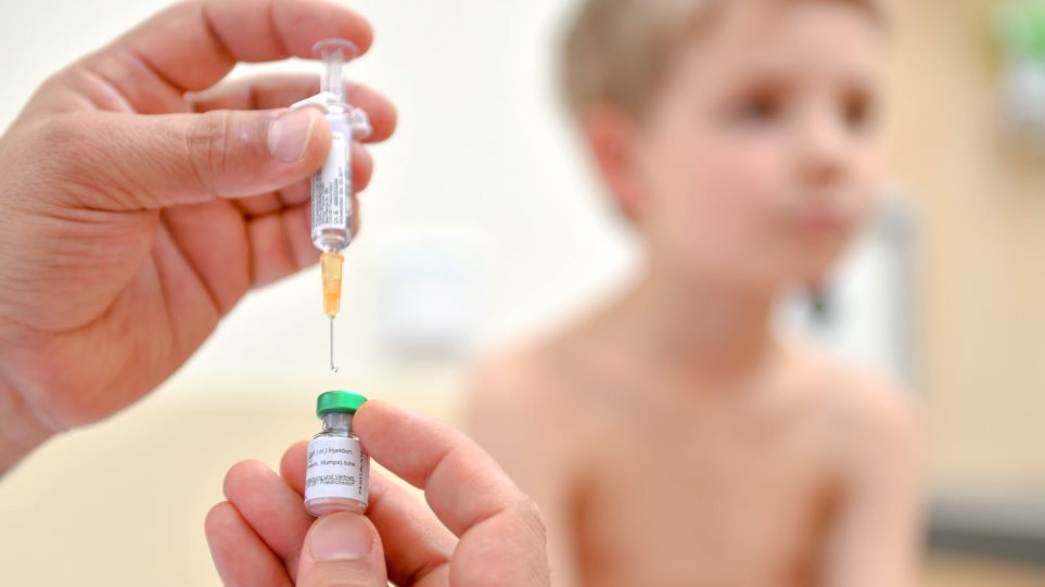 Γερμανία: Πρόστιμο έως €2.500 σε γονείς αν δεν εμβολιάζουν τα παιδιά για  ιλαρά