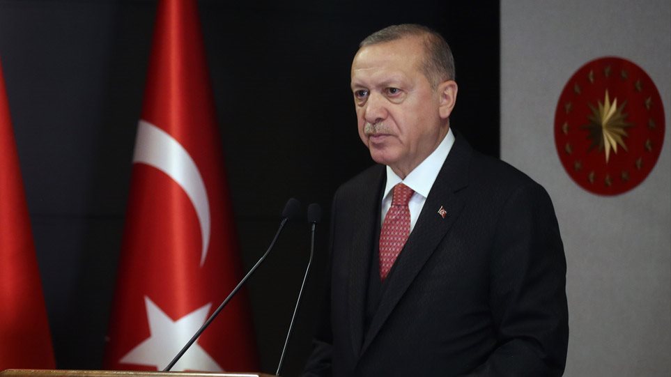 Τουρκική λίρα και κορωνοϊός γονατίζουν τον Ερντογάν - Στο χείλος του γκρεμού η Τουρκία