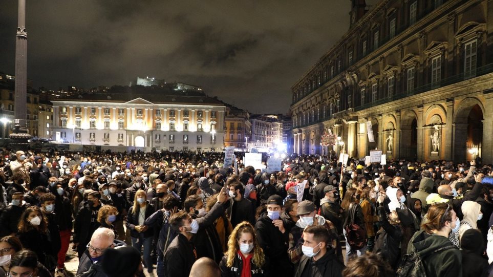 Italia Epeisodia Se Torino Kai Milano Se Diadhlwseis Kata Twn Perioristikwn Metrwn