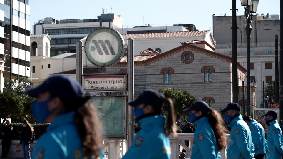 Metro Kleistos O Sta8mos Panepisthmio Stis 16 30 8a Kleisei Sto Syntagma
