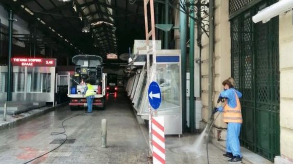Δήμος Αθηναίων: Επιχείρηση καθαριότητας στη Βαρβάκειο Αγορά