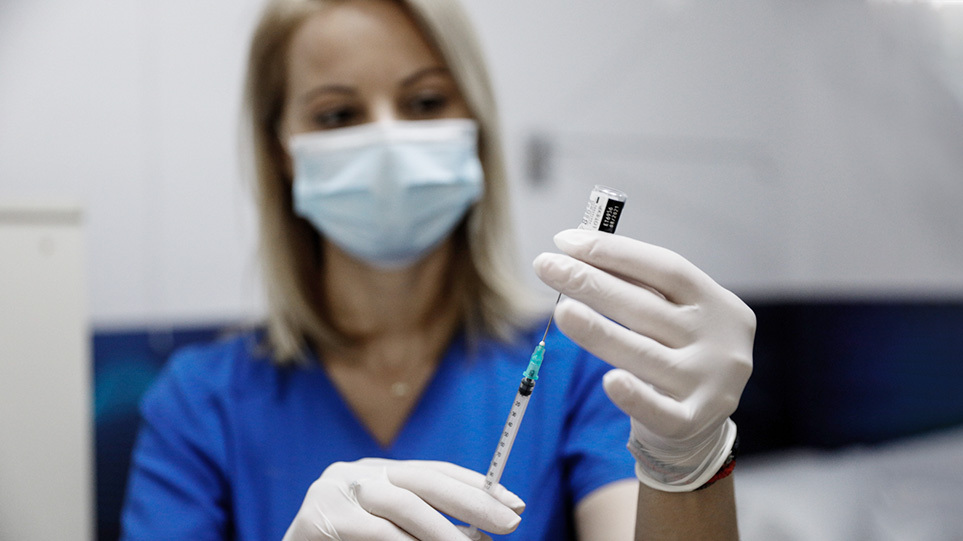 Εμβολιασμοί: Έσπασε το φράγμα των 8 εκατομμυρίων δόσεων - Αγώνας δρόμου για  να «προλάβουμε» τη Δέλτα
