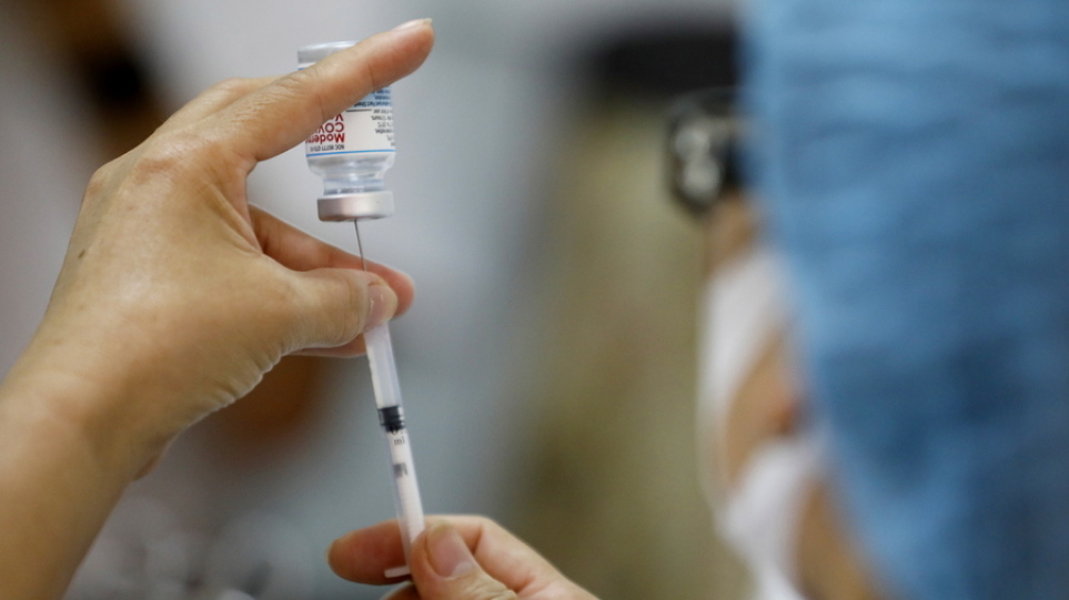 Μεγάλους τζίρους από το εμβόλιο ανακοινώνουν οι φαρμακευτικές: Θα  εισπράξουν €65 δισεκατομμύρια