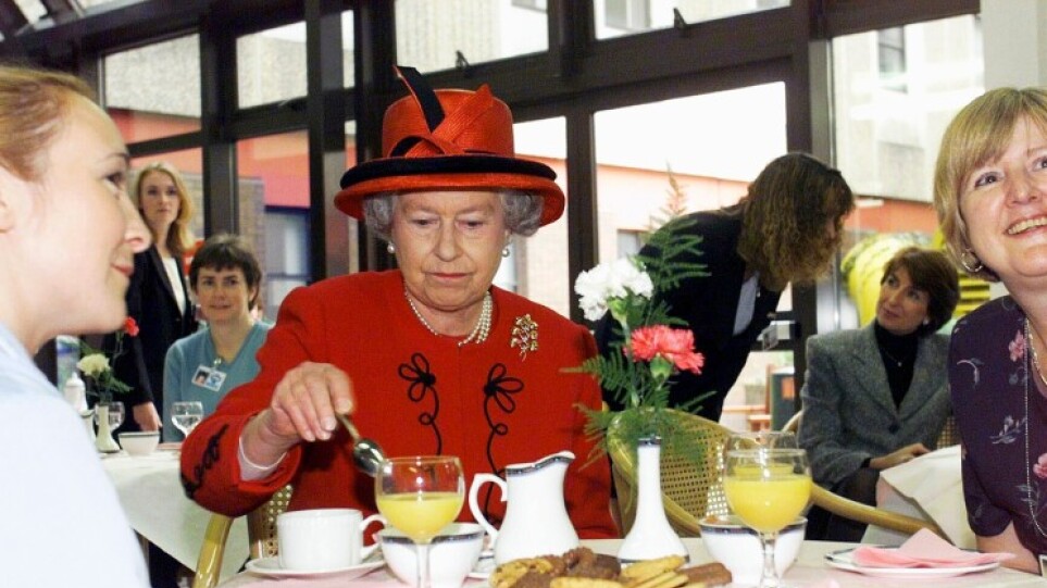 queen-dining-1