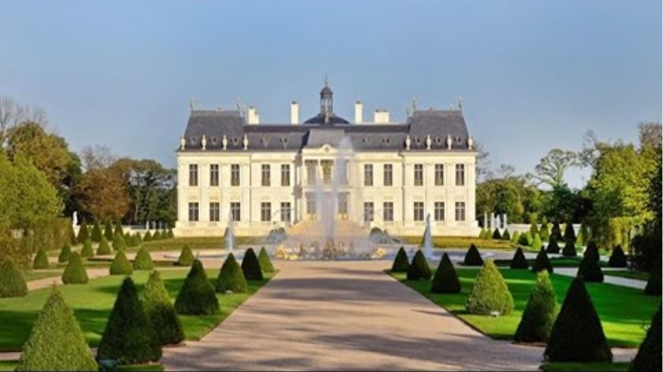 Le château "Louis XIV" à Louveciennes vendu 275 millions d'euros