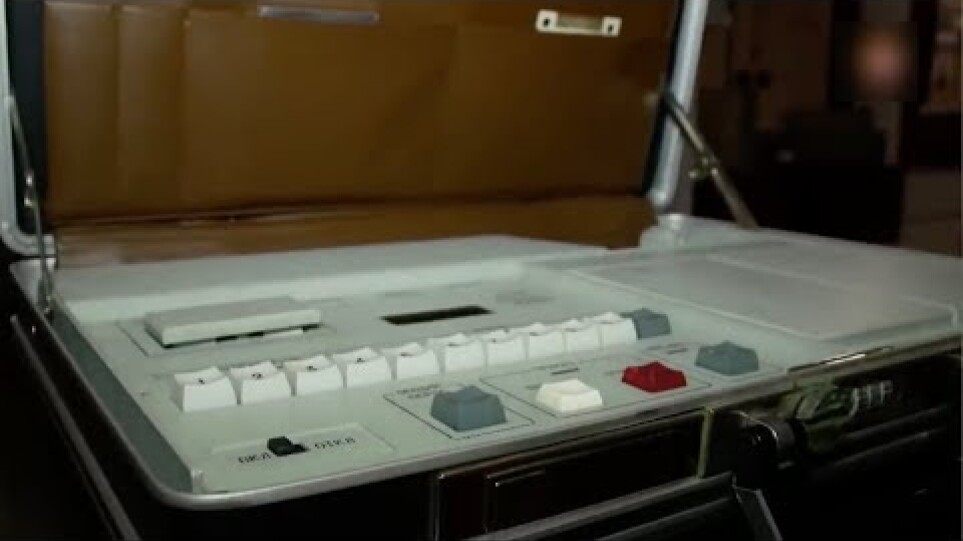 Russian TV shows rare glimpse of nuclear briefcase