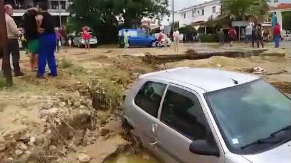 Εικόνες καταστροφής από την πλημμύρα στη Νικήτη Χαλκιδικής 4 -Voria.gr