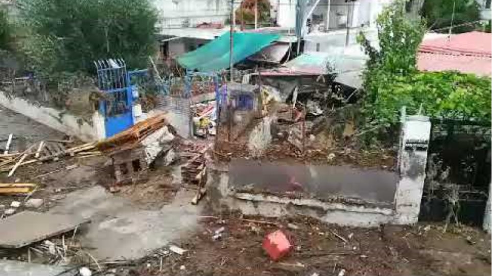 Ευκαρπία νεροποντή 2  Κακοκαιρία στη Θεσσαλονίκη: Εικόνες καταστροφής - Δρόμοι «ποτάμια» και πλημμυρισμένα σπίτια M4Q7qSbylVI