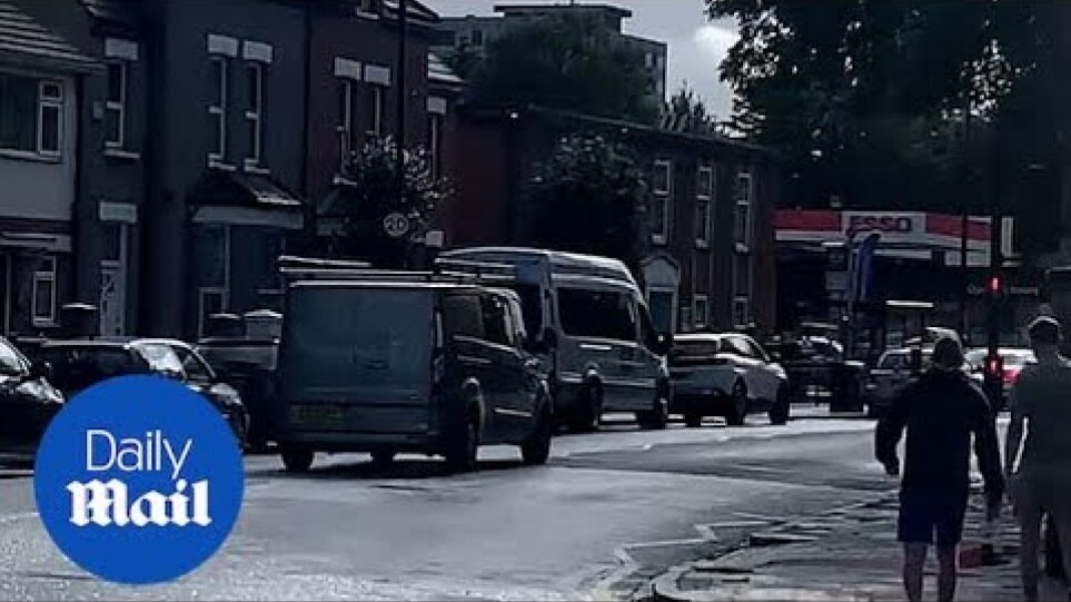 Extraordinary queues seen in Wimbledon as motorists search for fuel amid ongoing UK fuel shortage