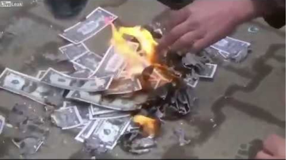 TURKISH PEOPLE BURN U.S. DOLLARS IN RESPONSE TO TARRIF WARS!!!