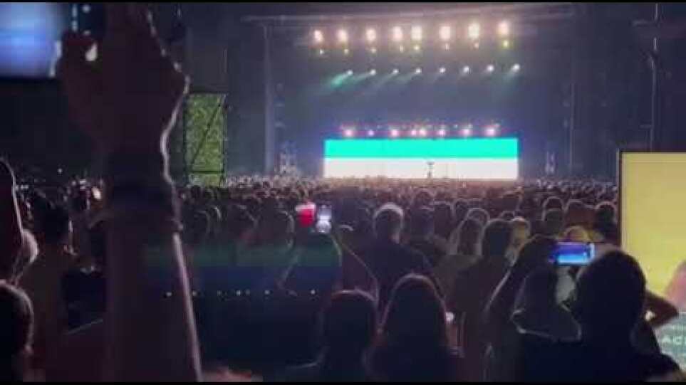 Το ξεκίνημα της συναυλίας των Pet Shop Boys