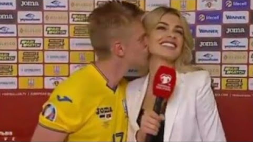 zinchenko kiss beautiful reporter on live 😘😘😘