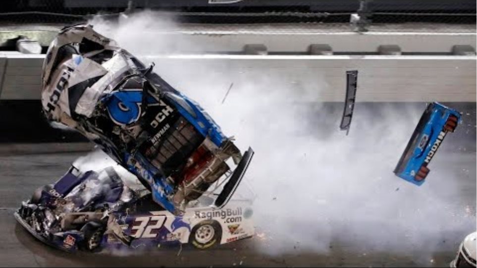 Αποτέλεσμα εικόνας για Σοκαριστικό ατύχημα στην πίστα Daytona 500 - Σε σοβαρή κατάσταση ο Ryan Newman