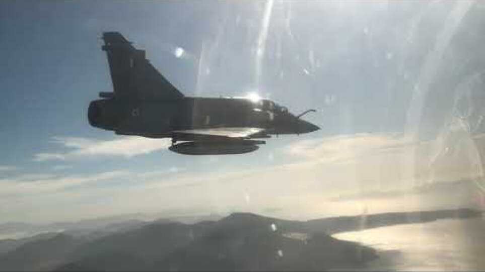 Πετώντας με F-16 / Η μοναδική εμπειρία της πτήσης με ένα μαχητικό αεροσκάφος