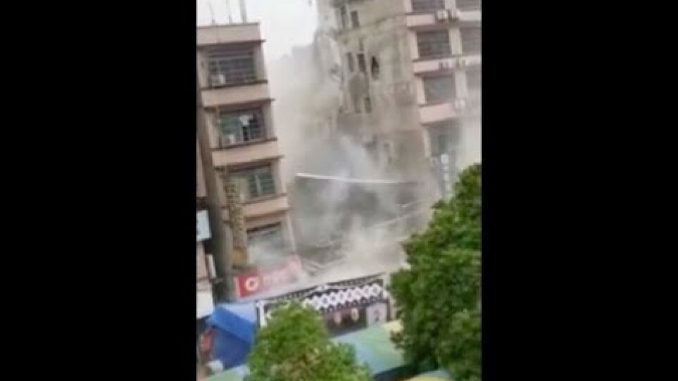 Building collapses in central China's Changsha