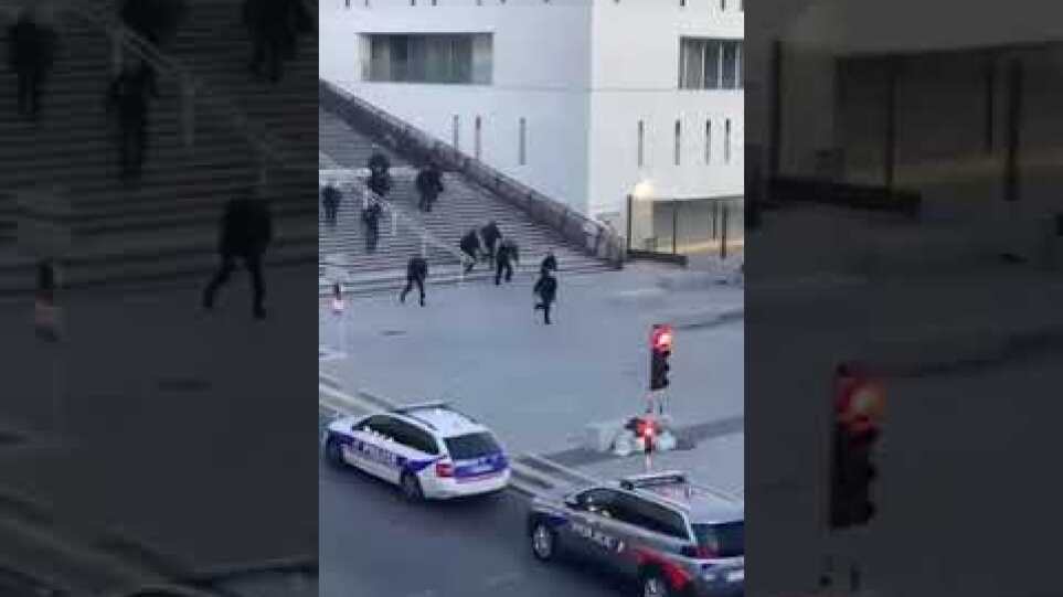 Ultras paok vs police à marseille ! Massilia defenders