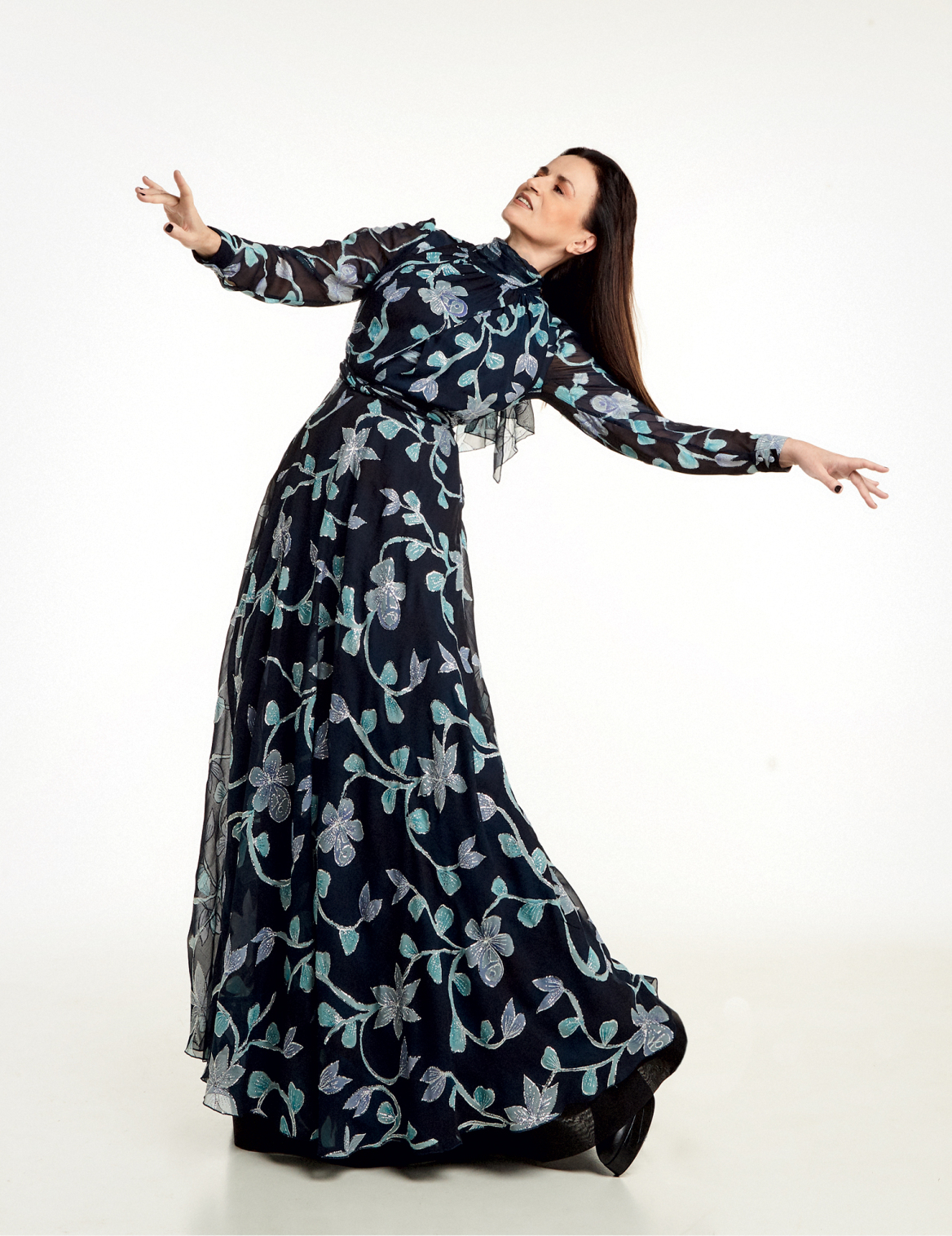 Καρυοφυλλιά Καραμπέτη: «Η πιο ευτυχισμένη στιγμή είναι το τώρα» 