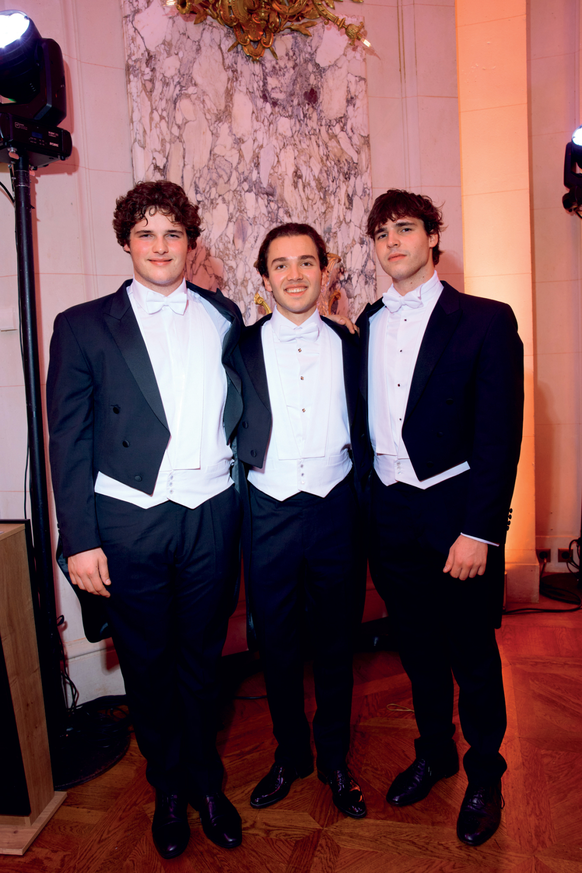 Σοφία Γιαδικιάρογλου, Κορνηλία Μάνου, Μαρίλια Βαμβακίδη: Οι τρεις Ελληνίδες στον χορό των débutantes στο Παρίσι