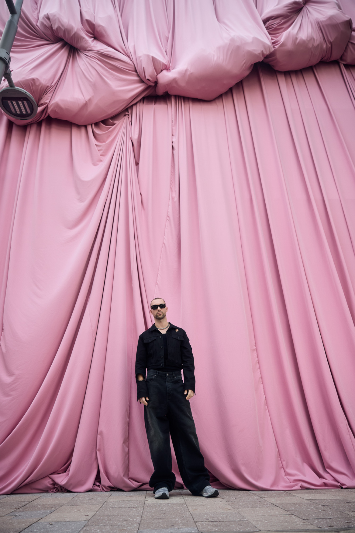 Andres Resinger: Ένας ροζ AI κόσμος