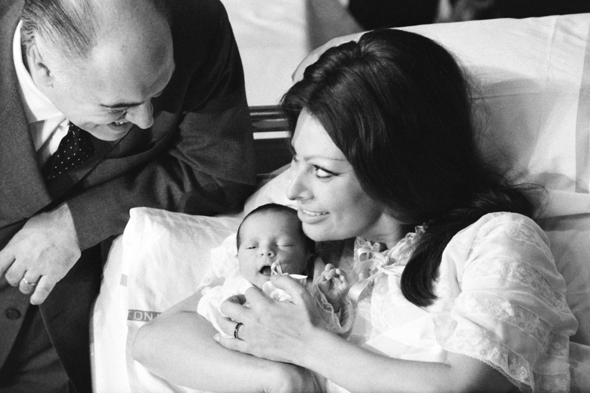 Σοφία Λόρεν στο Gala: Άφηνα το star system στο χαλάκι της εξώπορτας κι έδινα προτεραιότητα στην οικογένεια - Παρέμεινα προσγειωμένη