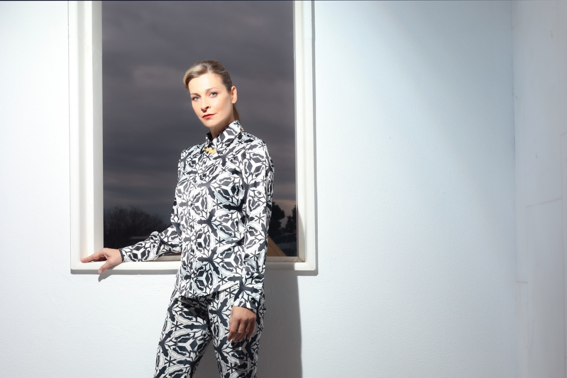 Κωνσταντίνα Καμπισοπούλου: Η εικαστικός της μόδας