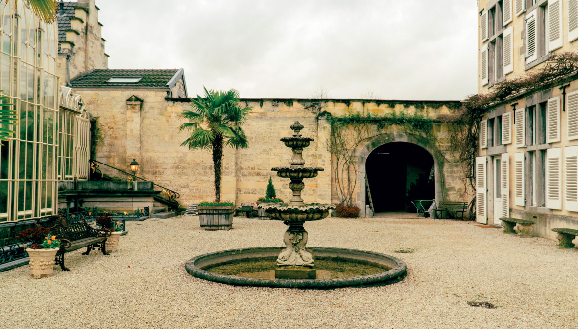 Ο διάσημος βιολιστής Αντρέ Ριέ μας ξεναγεί στο κάστρο του  