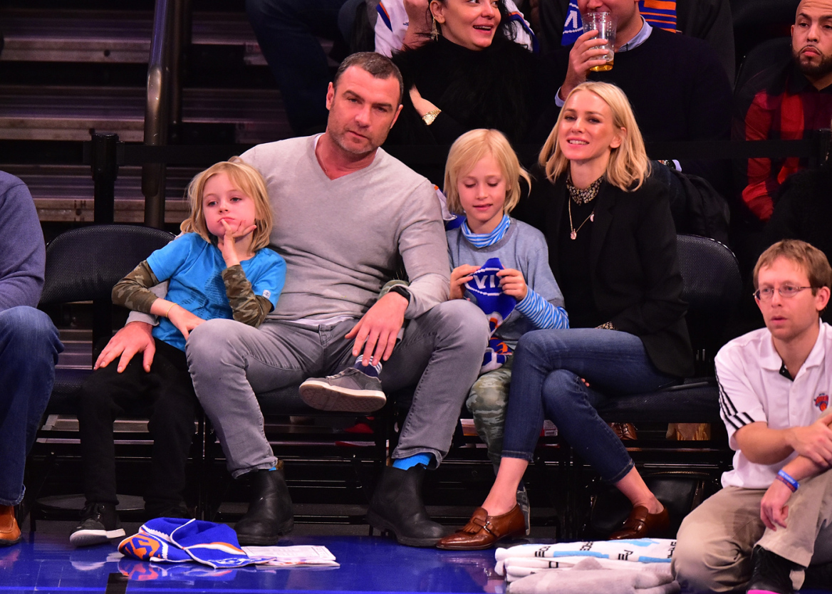 Κάι Σράιμπερ: Το λαμπερό ντεμπούτο στη μόδα και η ανεκτίμητη στήριξη της οικογένειάς της