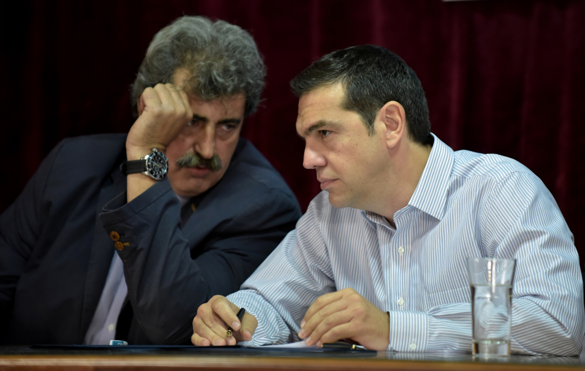 Ο Τσίπρας κράζει Πολάκη, Ζωή, Βαρουφάκη, Παππά, Κασσελάκη, θαυμάζει Προκόπη και (ολίγον) Καμμένο, άφωνος για Καραμανλή 