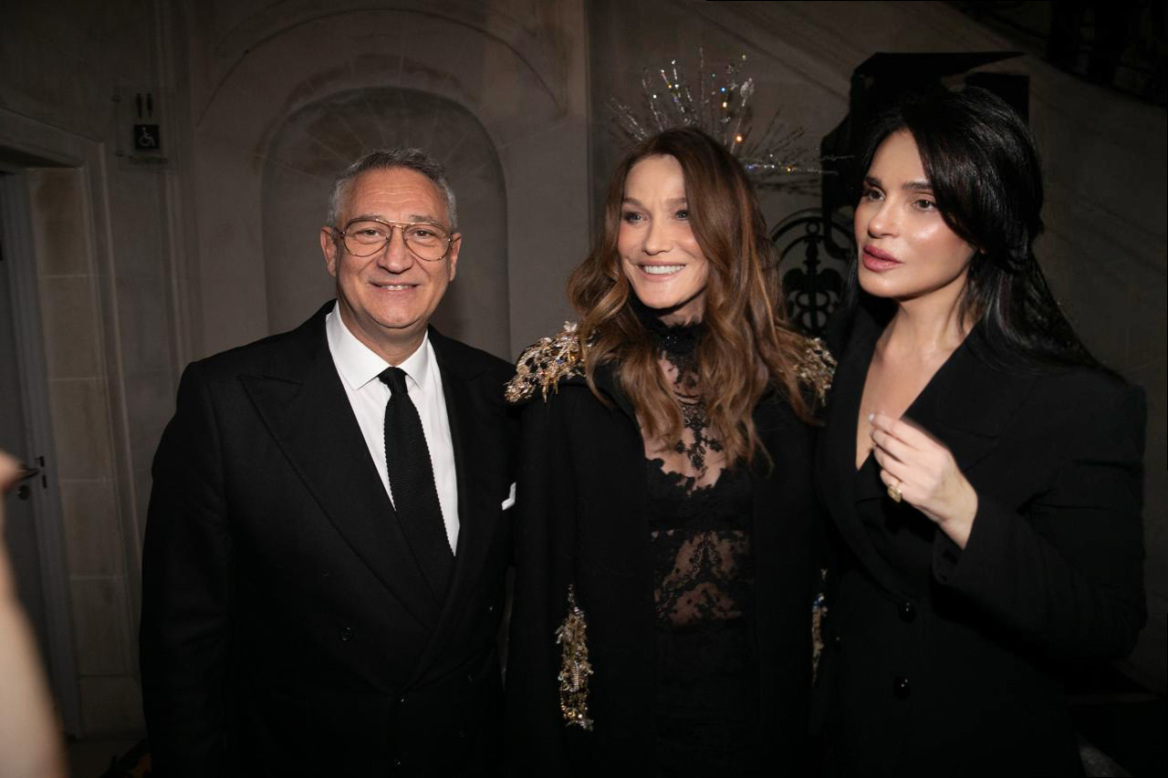 Παρίσι: Η Σίλια Κριθαριώτη στο πάνθεον της υψηλής ραπτικής με τη συλλογή Old Hollywood Avant-Première