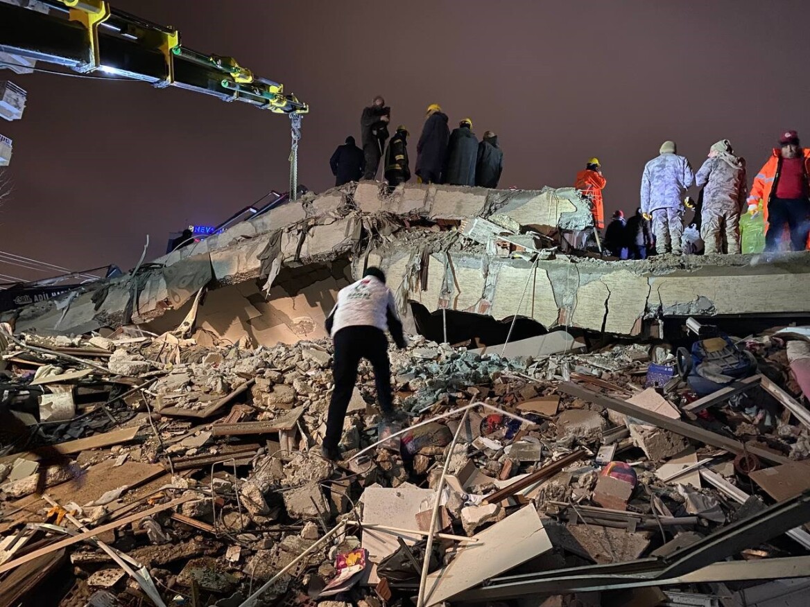 Η τραγωδία σε Τουρκία και Συρία μέσα από 20 φωτογραφίες - Πάνω από 5.000 οι νεκροί