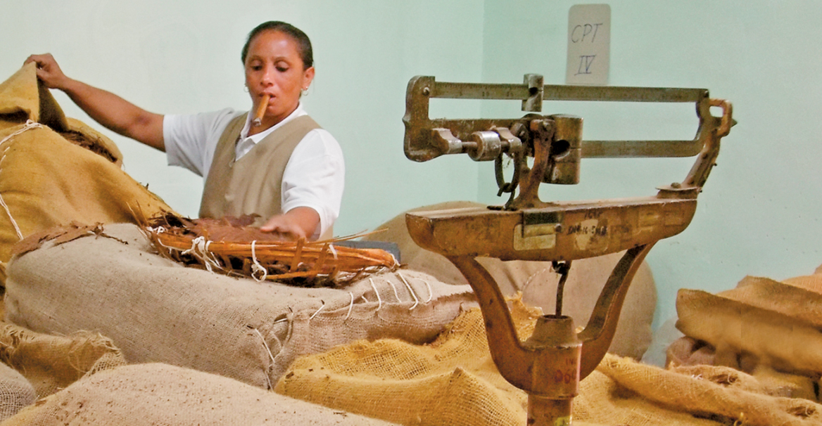 Οι Κινέζοι πήραν τα Cohiba από την Κούβα με 1,2 δισ. δολάρια