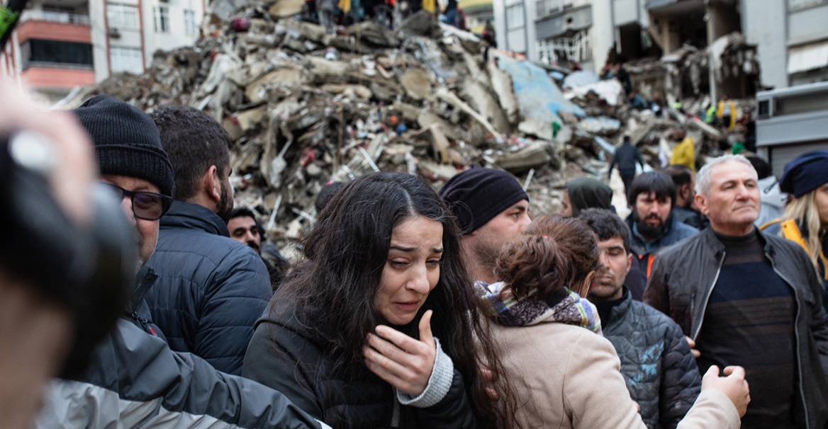 Η τραγωδία σε Τουρκία και Συρία μέσα από 20 φωτογραφίες - Πάνω από 5.000 οι νεκροί