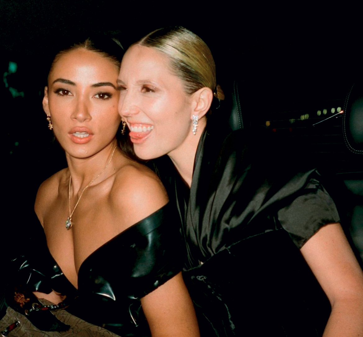  Cora Corre, η διάδοχος της Βίβιαν Γουέστγουντ