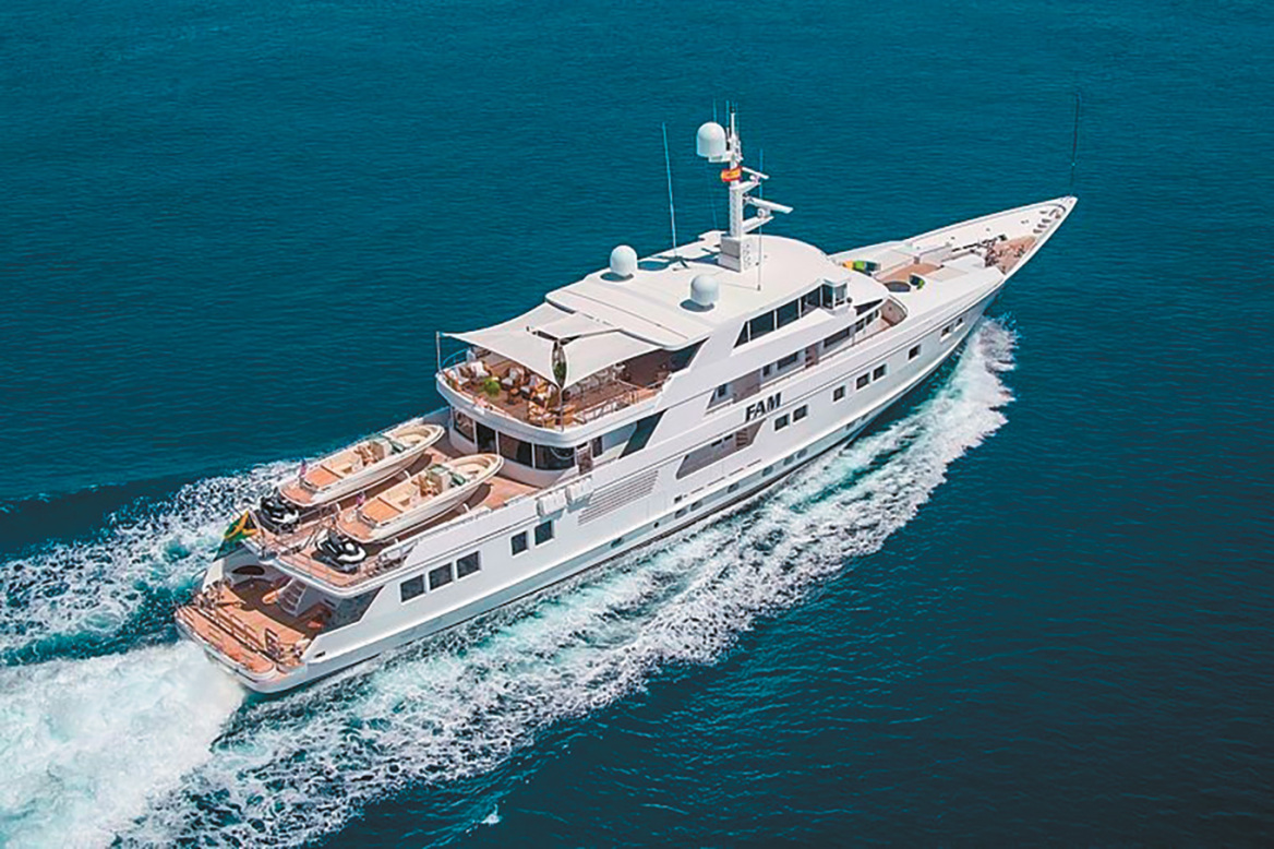 Στο σφυρί για χρέη βίλες, εργοστάσια και σκάφη επωνύμων 