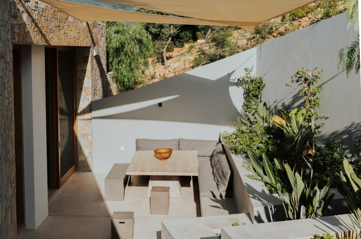 Λευκάδα: Η βίλα με την απίθανη θέα που πουλήθηκε μέσω Sotheby’s σε τιμή ρεκόρ 15.000 ανά τ.μ